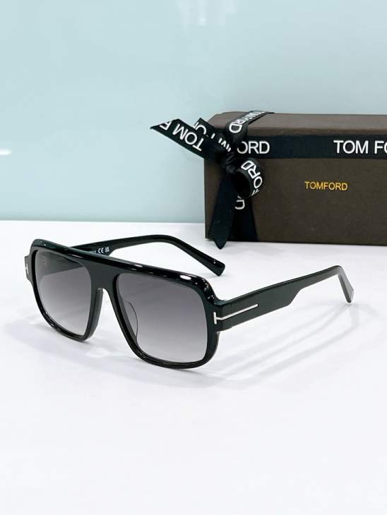 Picture of Tom Ford Sunglasses _SKUfw79163782fw